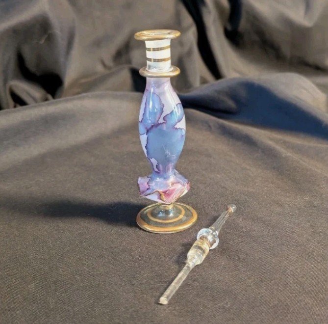 Jeux de couleurs et effets de matière du verre soufflé