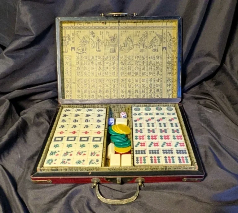 Mah-jong chinois vintage complet